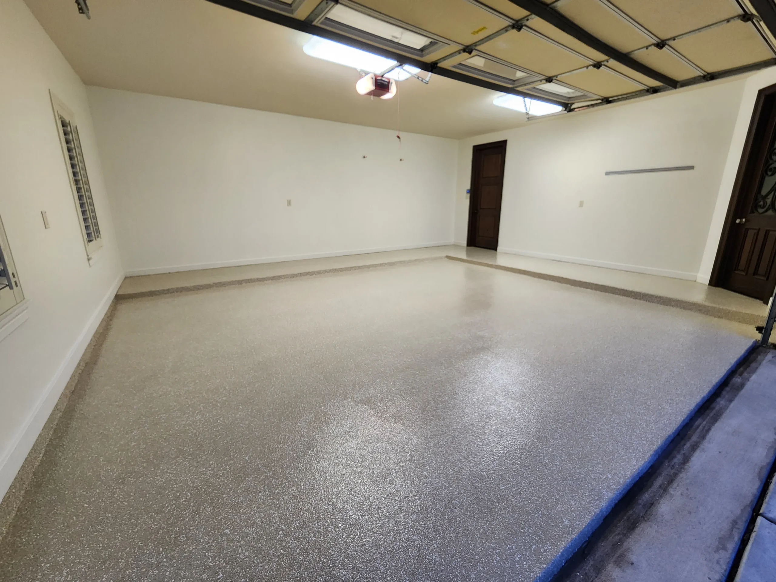 Durable polyaspartic floor coatings for homes, garages & more in Houston. Concrete Coating Wizards | CC Wizards | Houston Best Concrete